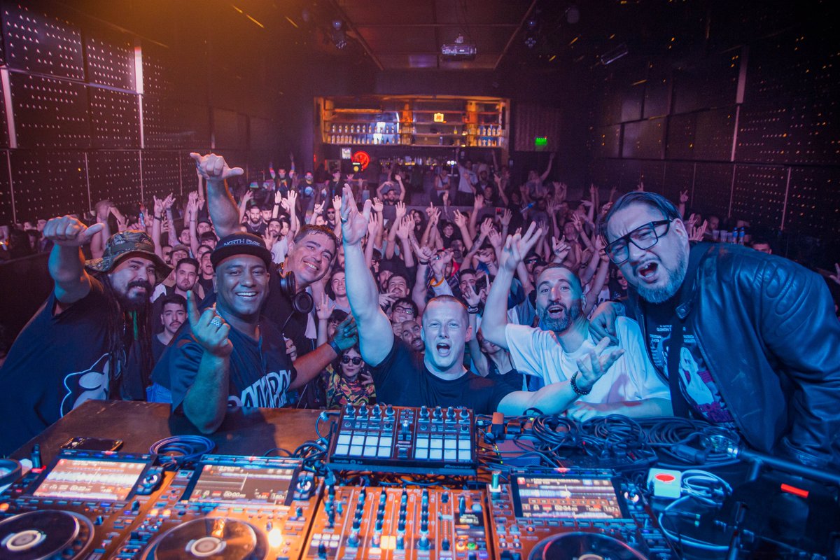 #TB <a href="/badboyorange/">Bad Boy Orange</a> + <a href="/NORTHBASEUK/">NORTH BASE</a> + <a href="/djbuey/">fernando vivas</a>