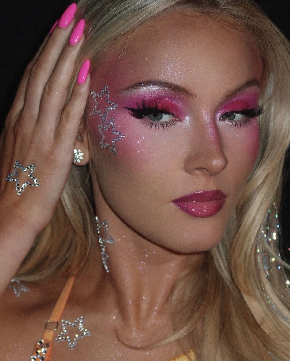 zarassunny's tweet photo. her makeup >>> https://t.co/aDpa8YCe02