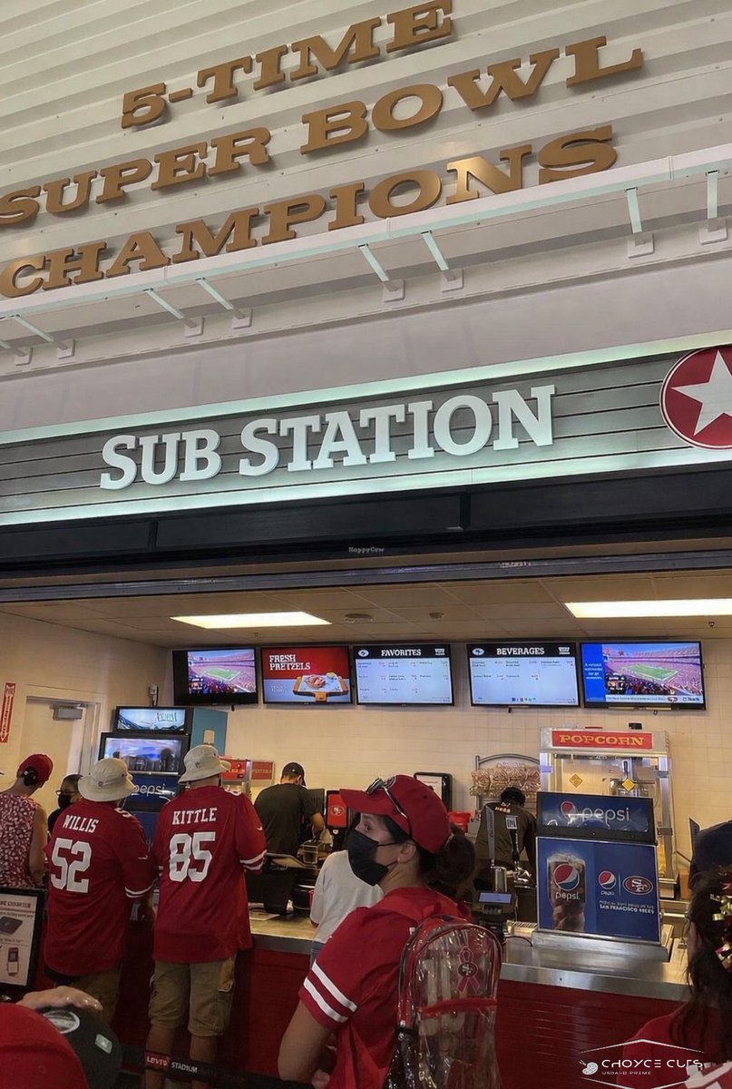 ChoyceCuts's tweet photo. @NinerNick_22 Jed needs to lean into it and open a new sandwich stand inside Levi’s https://t.co/JS8AefTV8L