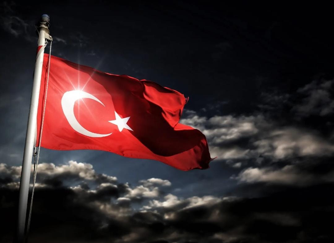 Tarihim, Şerefim, Şiirim, Her şeyim: ŞANLI BAYRAĞIM!

#TürkBayrağı
#BayrakNamustur