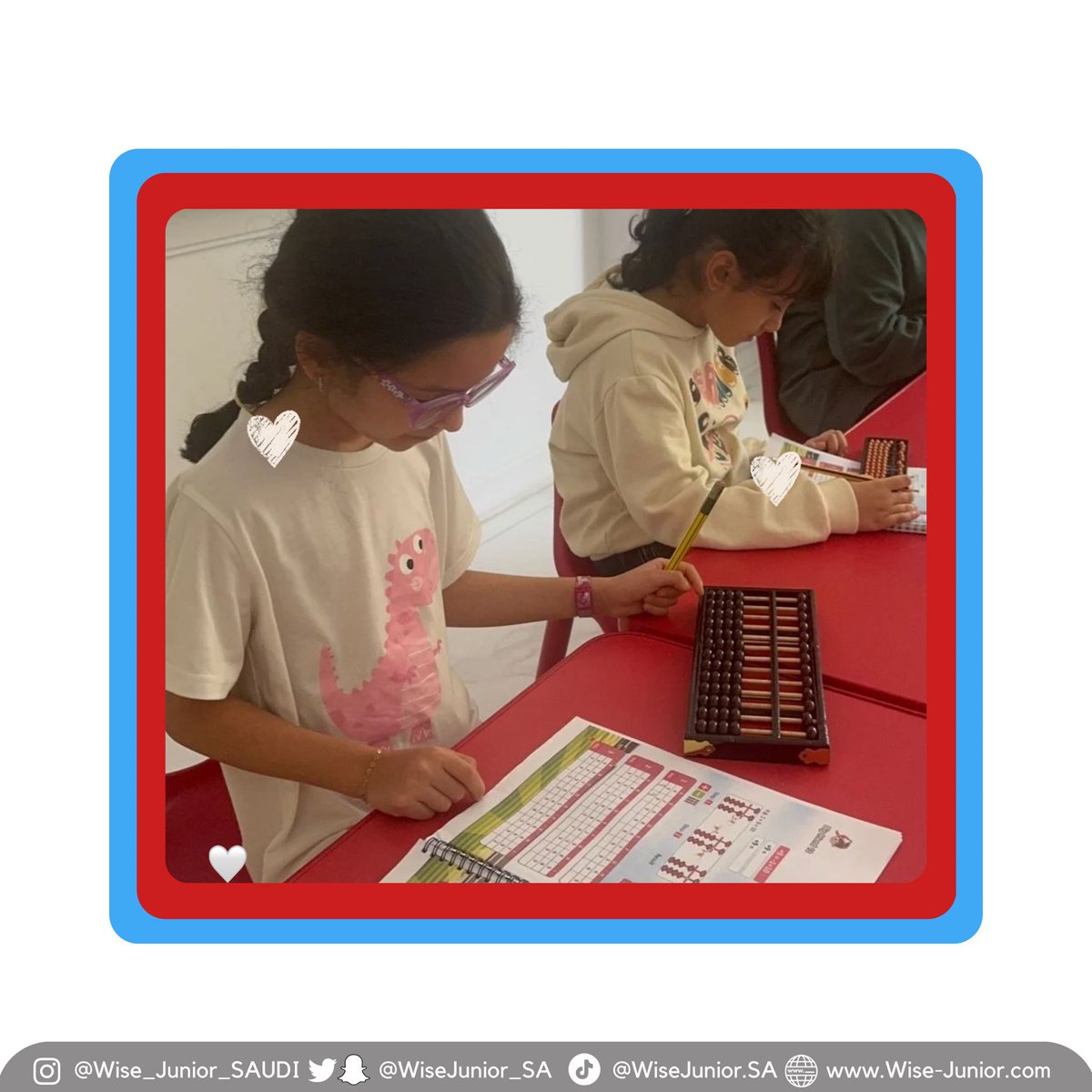 WiseJunior_SA's tweet photo. 🧠✨ برنامج الحساب الذهني
نقوّي تركيز طفلك… ونسرّع تفكيره 🔢⚡

هل تبغين طفلك:
✔️ يلاحظ أسرع
✔️ يركز أطول
✔️ يحسب بثقة وسلاسة
✔️ يفهم الأرقام من الأساس صح؟

📌 برنامج الحساب الذهني مصمم لتنمية:
🔹 التركيز
🔹 قوة الملاحظة
🔹 سرعة البديهة
🔹 العد السريع وفهم الأرقام

🗓 كل سبت | لمدة 10 أسابيع
⏰ حضوري: من 2 – 4 مساءً
💻 عن بُعد: من 4 – 6 مساءً

💰 750 ريال فقط للطفل
🚀 البداية: 24 يناير

📞 للتسجيل والاستفسار:
0503024242 | 0570926996
