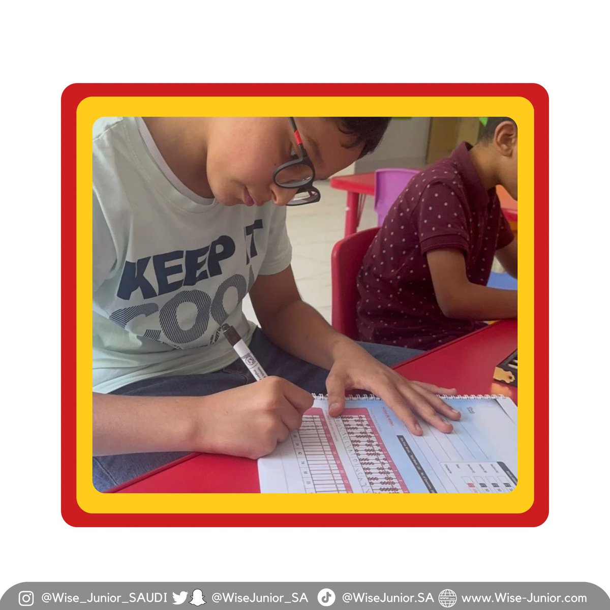 WiseJunior_SA's tweet photo. 🧠✨ برنامج الحساب الذهني
نقوّي تركيز طفلك… ونسرّع تفكيره 🔢⚡

هل تبغين طفلك:
✔️ يلاحظ أسرع
✔️ يركز أطول
✔️ يحسب بثقة وسلاسة
✔️ يفهم الأرقام من الأساس صح؟

📌 برنامج الحساب الذهني مصمم لتنمية:
🔹 التركيز
🔹 قوة الملاحظة
🔹 سرعة البديهة
🔹 العد السريع وفهم الأرقام

🗓 كل سبت | لمدة 10 أسابيع
⏰ حضوري: من 2 – 4 مساءً
💻 عن بُعد: من 4 – 6 مساءً

💰 750 ريال فقط للطفل
🚀 البداية: 24 يناير

📞 للتسجيل والاستفسار:
0503024242 | 0570926996