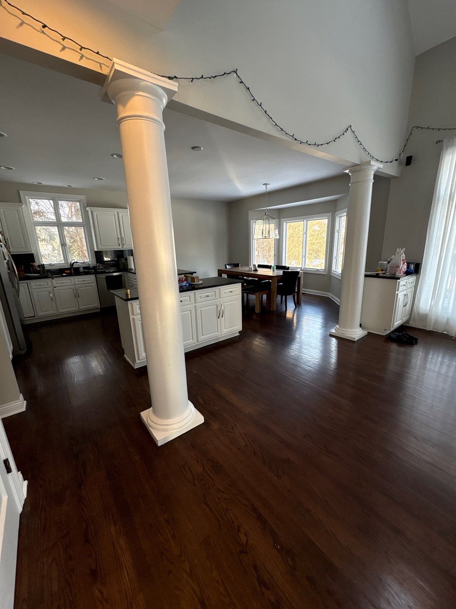 SophiasClean's tweet photo. Keeping your house THIS clean should cost an arm and a leg…

It doesn’t. It just takes the right routine + a consistent crew.

Weekly/biweekly resets so your home stays guest-ready, not “panic-cleaned.”

Sophia’s Cleaning Service (since 1984). Comment RESET for a quick quote. https://t.co/6g0qnB80rz