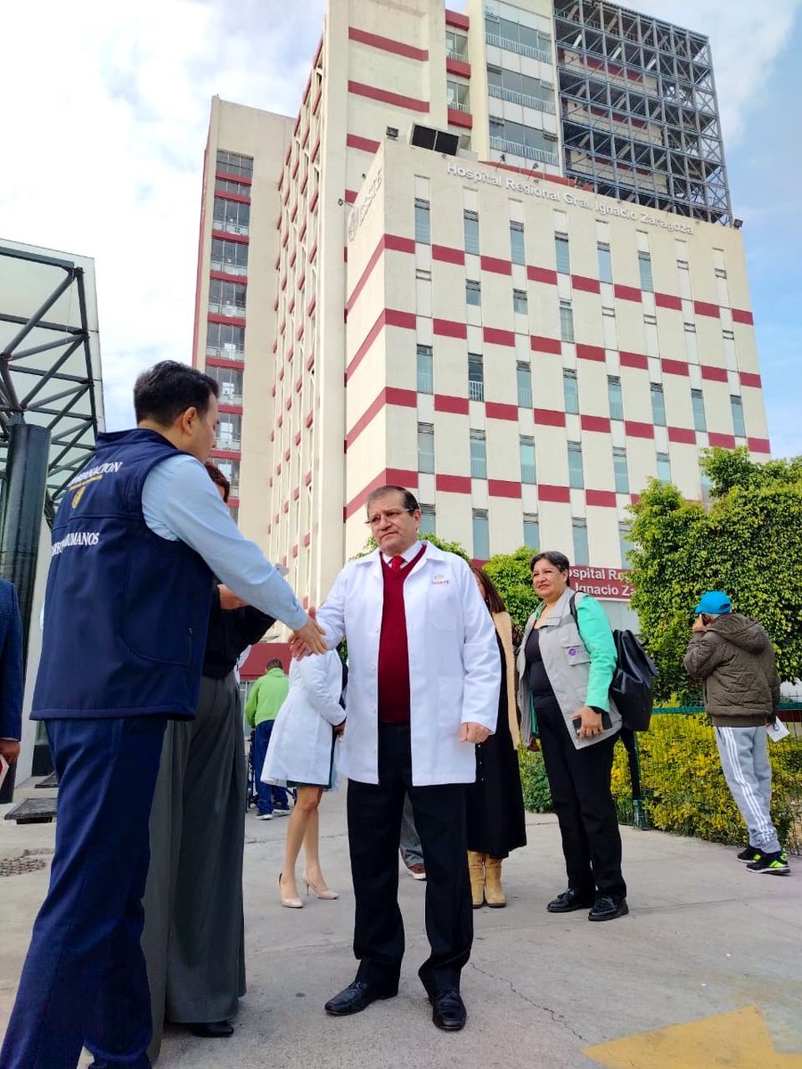arturomedinap's tweet image. Esta mañana acudimos al Hospital Regional “Gral. Ignacio Zaragoza”, del @ISSSTE_mx, para dar seguimiento a la atención médica que se brinda a una de las personas afectadas por el accidente del Tren Interoceánico.

Durante esta jornada, junto con la titular de la @CEAVmex,…