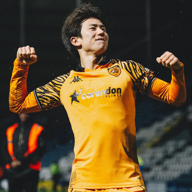 HullCity's tweet photo. Taking six points into Saturday's clash! ➕6⃣ 

Get your discounted tickets now 👇

#hcafc