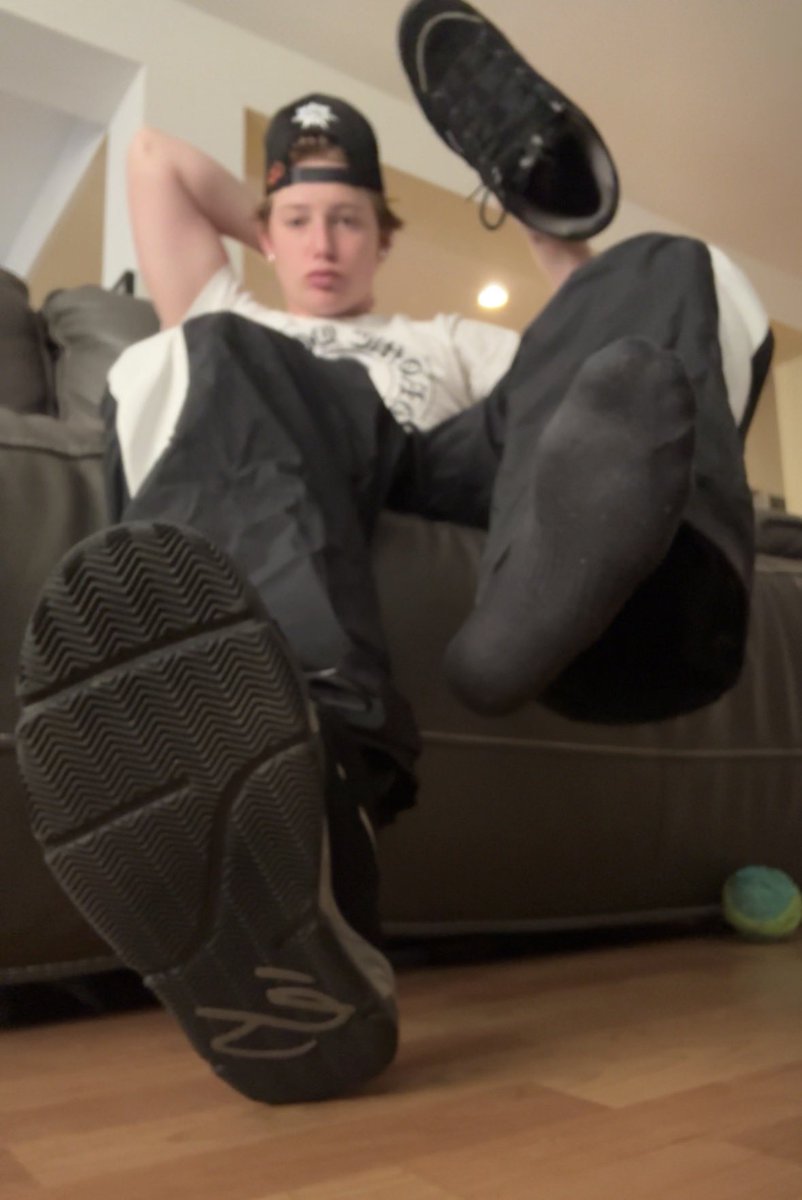 Get in my DMs 😈 you’ll see how pathetic you are😵‍💫💪