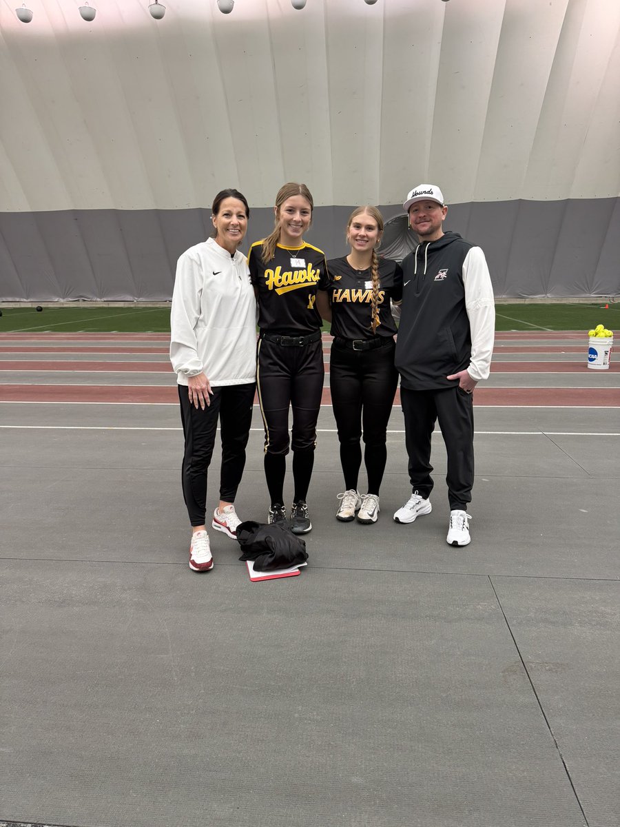 Emily Chevalier tweet media