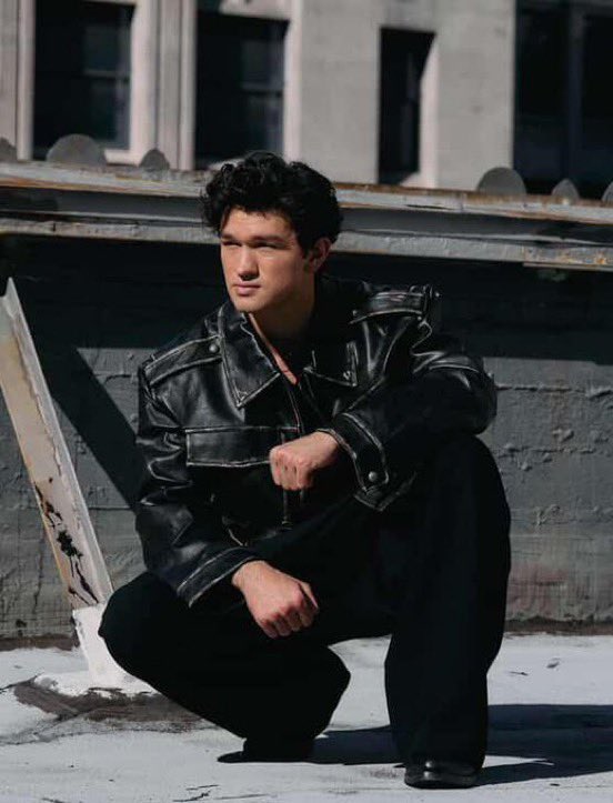 itchycstellan's tweet image. esse charlie ray bushnell se acha o gostosão, não é??
pois eu tbm acho, meus parabéns!