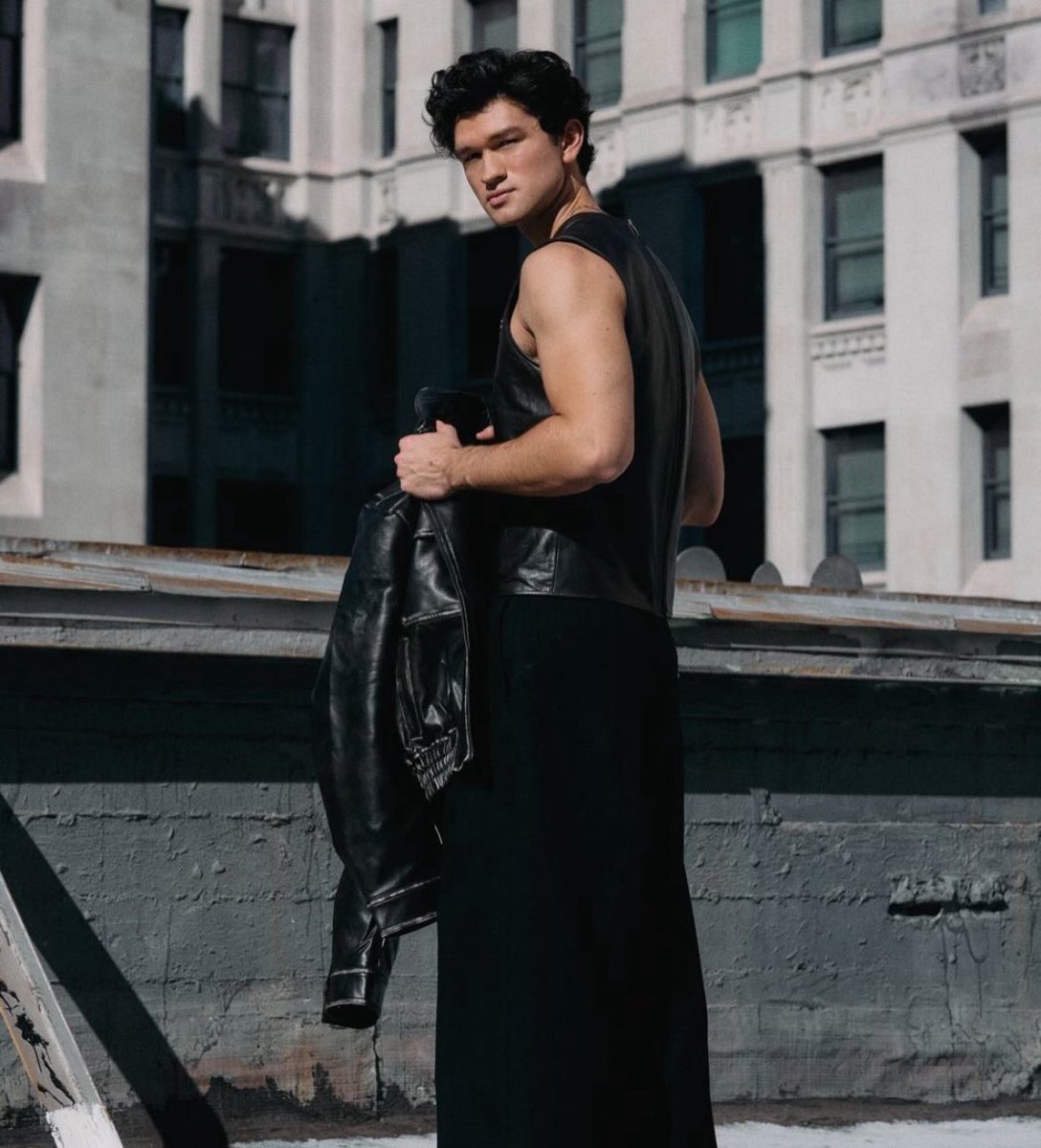 itchycstellan's tweet image. esse charlie ray bushnell se acha o gostosão, não é??
pois eu tbm acho, meus parabéns!