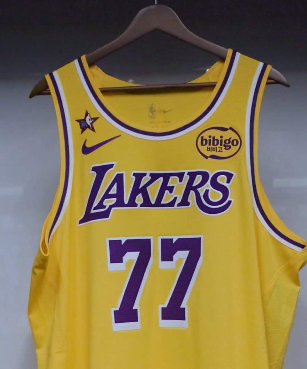 LALakers_AR's tweet image. 🚨 عاجل
سيرتدي لوكا دونتشيتش شارة أساسي كل النجوم (All-Star Starter) على قميصه الليلة أمام دنفر 👀

@Lakers #AllStars #LakeShow #NBAX