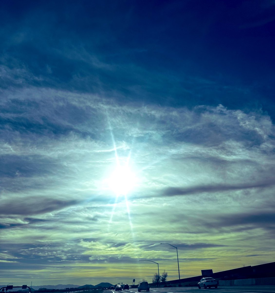 NKaravedas's tweet image. From morning to afternoon vibes! 😎

#DriveIn #DriveHome