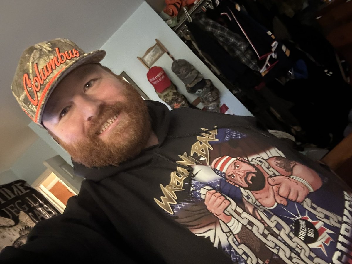 MatthewBetsing2's tweet photo. Wearing my new @WreckingBall75 hoodie @nwa @angrylemonade_ 🇺🇸🇺🇸🇺🇸 https://t.co/587s7xearP