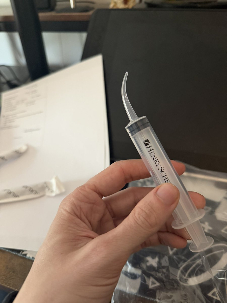 omg they gave my wisdom tooth an enema???? perioddddd