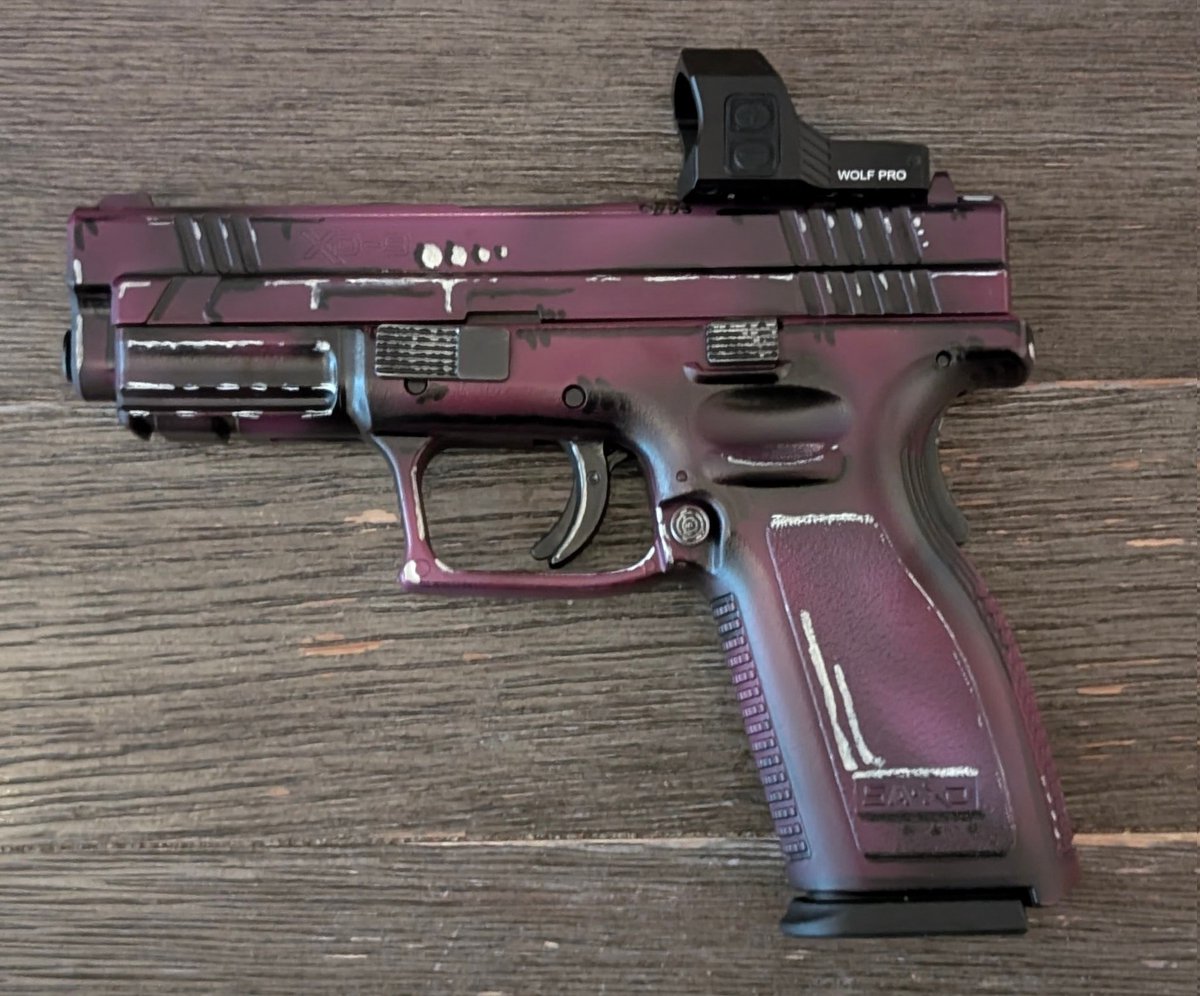 boltthrower's tweet image. Yeah definitely missed out on a really good visual impact opportunity.

Might try to see if I can find some scrap vinyl wrap that's roughly the same color... Cut out enough to cover the frame....