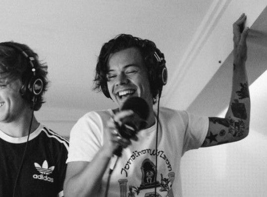 babyhcney's tweet image. same baby :’)