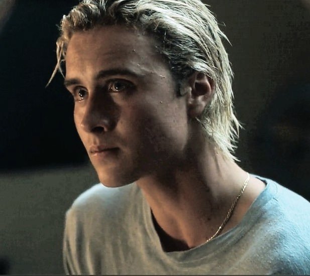 tinyghs's tweet image. — ℋunger 𝒢ames 

ㅤ“In another life...”        “Why not in this one?”