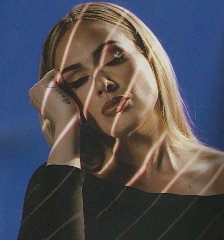 adelexarchive's tweet image. she.