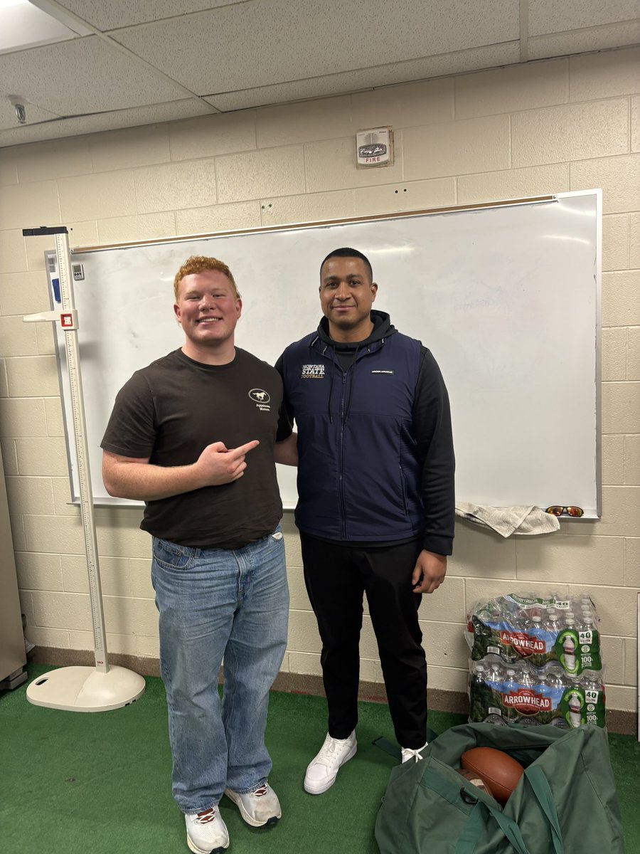 flynn_latta's tweet image. It was a pleasure to have @CoachJ_Walsh visit at school today! We talked all things Bozeman and learned everything about the national championship @MSUBobcats_FB, and can’t wait to talk again soon!

 @COACH_HIMEY @5asONE
@BrandonHuffman @KyleMorgan_XOS @ChadSimmons_ @adamgorney…