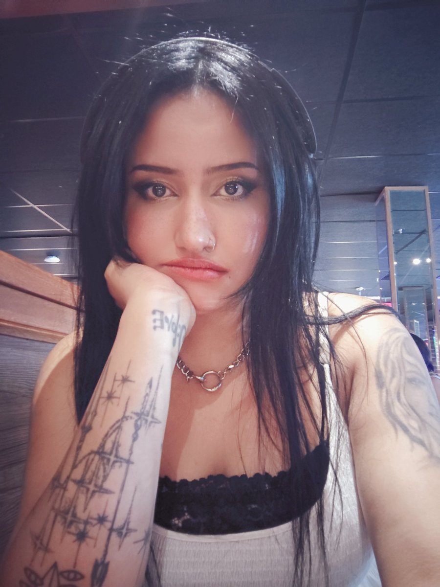 Gre 🌘 tweet media