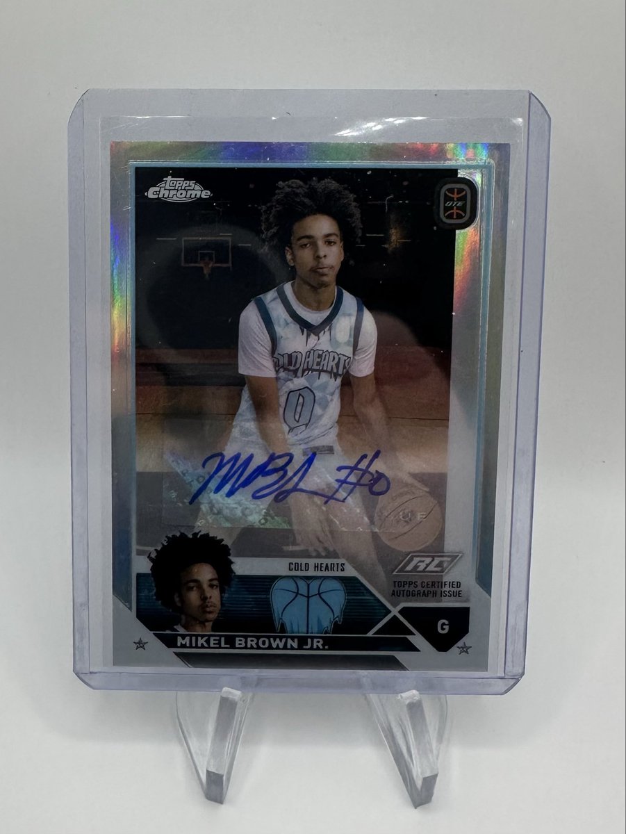 Jefebr0hm's tweet image. Cards fans,

If Louisville beats Duke next Monday, I will give away this Mikel Brown Jr. autographed rookie card for FREE ‼️ Please come back soon Mikel 🙏

All you have to do is retweet, like and make sure you are following me to enter. Winner will be announced immediately if