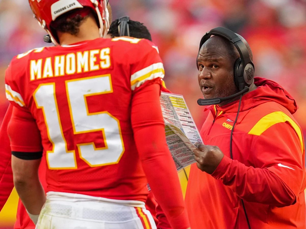 KCSportsNetwork's tweet photo. #Chiefs offensive ranks with Eric Bieniemy as OC:

(2018) - PPG: #1  YPG: #1
(2019) - PPG: #5  YPG: #6
(2020) - PPG: #6  YPG: #1
(2021) - PPG: #4  YPG: #3
(2022) - PPG: #1  YPG: #1

#Chiefs offensive ranks with Matt Nagy as OC:

(2023) - PPG: #15 YPG: #9
(2024) - PPG: #15  YPG: #17
(2025) - PPG: #21  YPG: #20