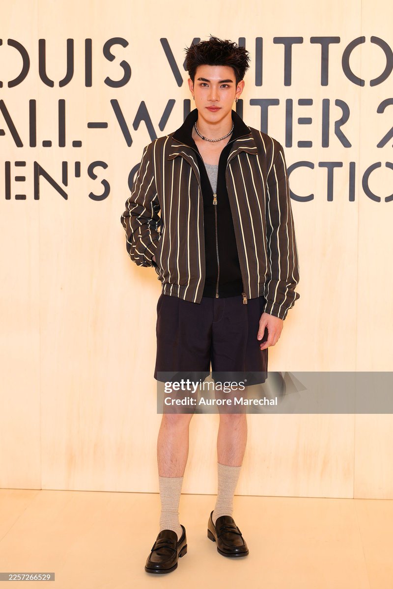 nongsiii's tweet image. Fourth attends the Louis Vuitton Menswear Fall/Winter 2026-2027 show as part of Paris Fashion Week on January 20, 2026 in Paris, France🫣✨

cr: gettyimages (4)

FOURTH LV FRONT ROW PFW26

#LVMENFW26xFOURTH #LVMenFW26 
#LouisVuitton #Fourthnattawat