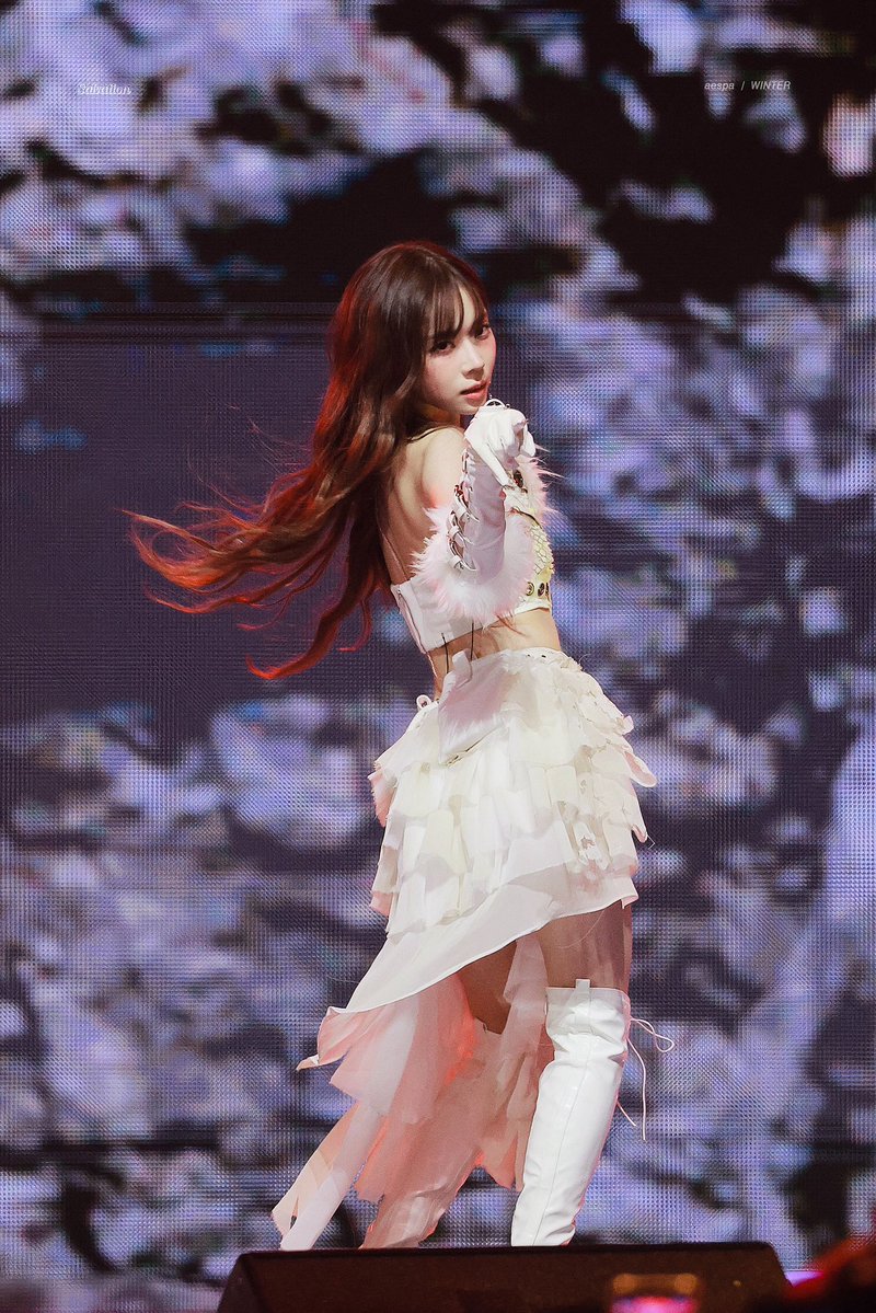 salvation_0101's tweet image. 251219 KBS
#에스파 #윈터 
#aespa #WINTER