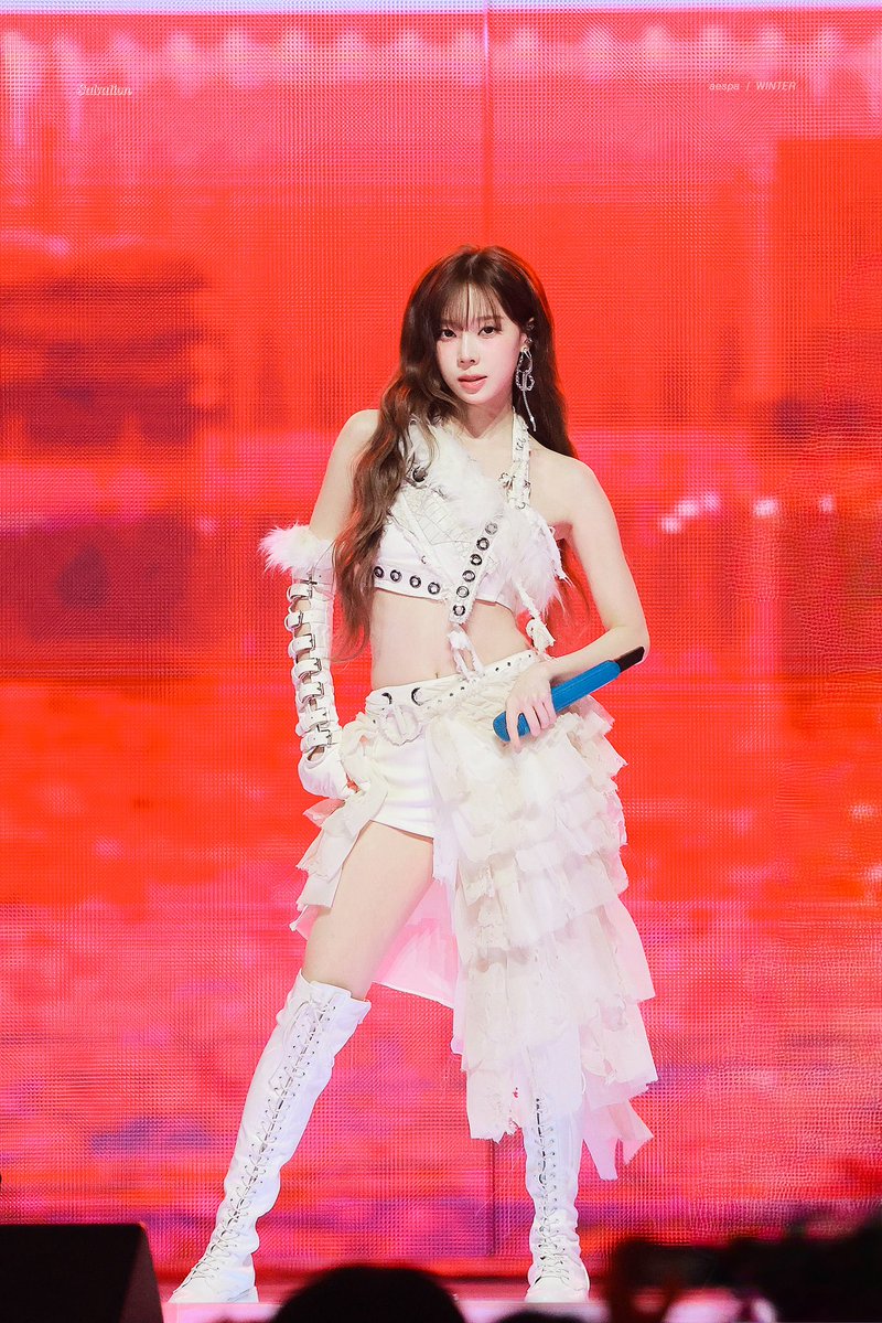 salvation_0101's tweet image. 251219 KBS
#에스파 #윈터 
#aespa #WINTER