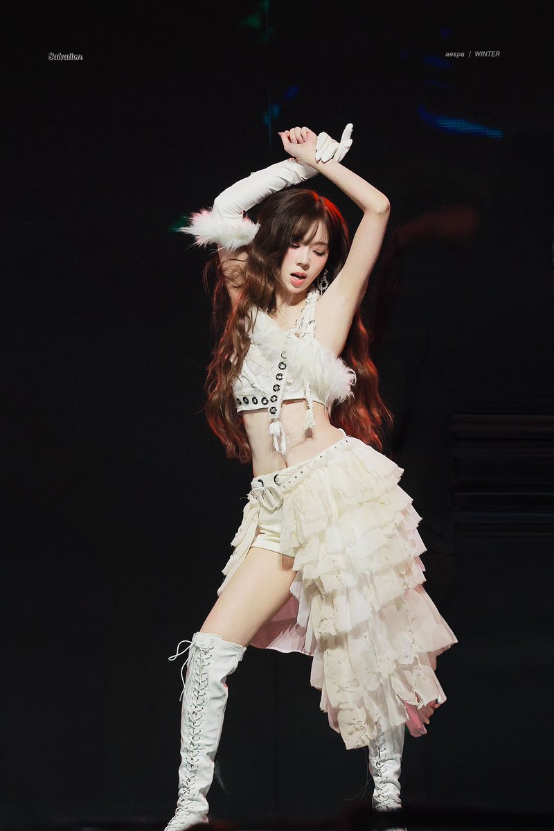 salvation_0101's tweet image. 251219 KBS
#에스파 #윈터 
#aespa #WINTER