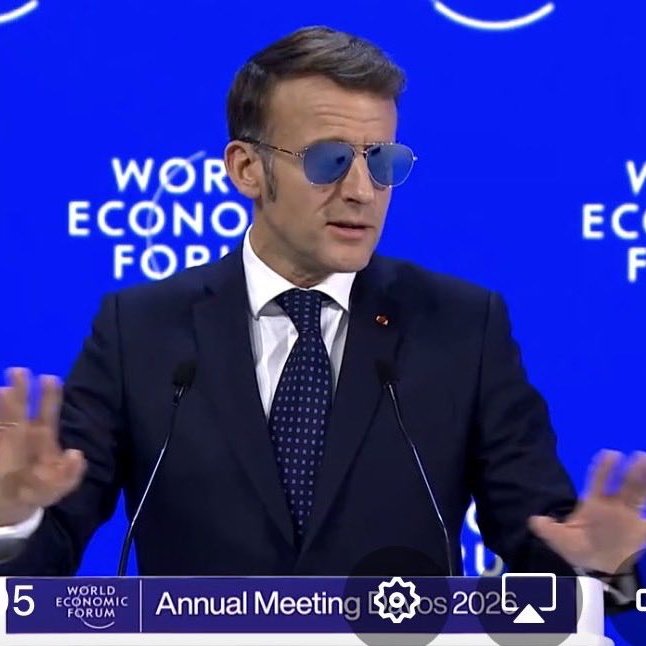 gravelines_'s tweet image. -Threatens France with tarrifs
-Economy collapses
Masterfully played Emmanuel