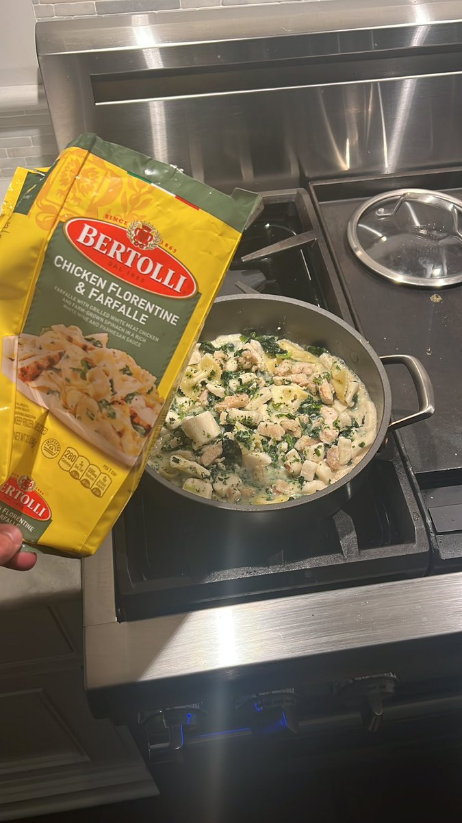 bert_tweet_bert's tweet photo. @Bertolli Twelve noodles smh https://t.co/mK2Z4Gh6l7