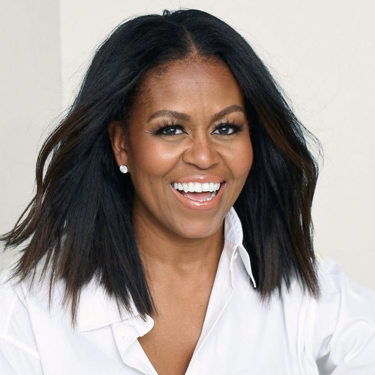 PopCrave's tweet image. Michelle Obama will appear on ‘Call Her Daddy’ tomorrow.