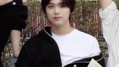 ˚⋆𐙚｡⋆𖦹. (@hal_cy0on) on Twitter photo 