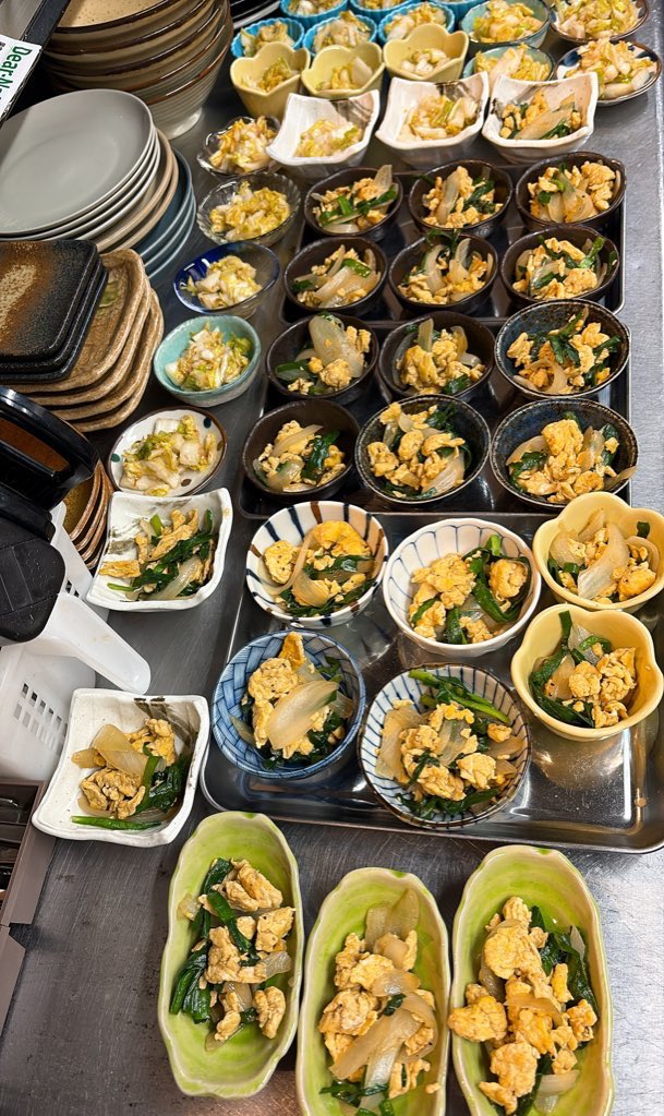 izakaya_kim's tweet image. 水道橋居酒屋きむちゃん🏮本日1/21(水)は週に一回のランチ営業日‼️🍚

⏰11:15〜13:30

🍱小鉢2つでお待ちしております🎵🍱
・白菜のおかかナムル🥬他…
アジフライ定食ごはん大盛りおかわり自由で1000円‼️👀

きむ🐈
ぱせ🌱
栗林🌰

店内放送は蒼翼戦📺🀄️

夜営業17〜23時🌃🍶

#水道橋
#水道橋ランチ