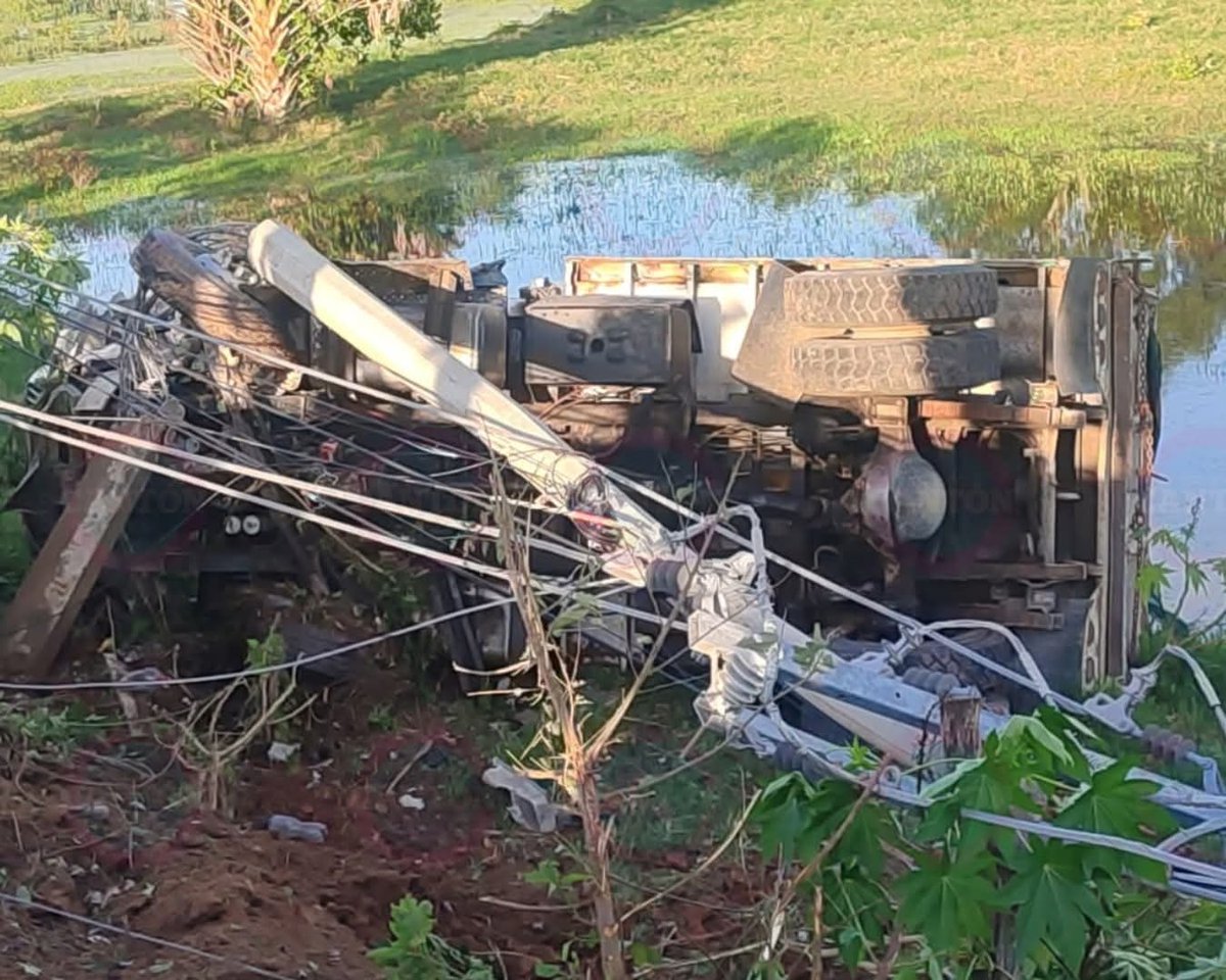 xevtfm's tweet image. #LoÚltimo ⚠️Se registra accidente sobre la #Villahermosa -  #Frontera a la altura de #VillaMacultepec