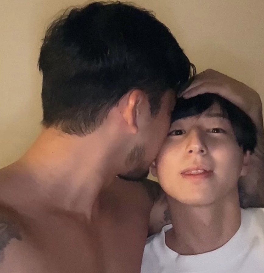 hi_ryo___iii's tweet image. ···信じられんよね···この世にこんなにも可愛い赤ちゃん天使が存在しているなんて···こんな可愛い子が昼間はスーツ着て出勤して、夜は············(思考回路はショート寸前)