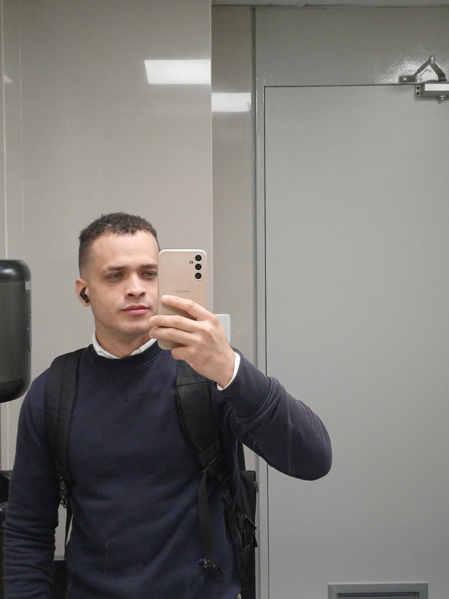 yefsohol's tweet image. Mi dia en cuatro fotos 👊🏻💪🏻