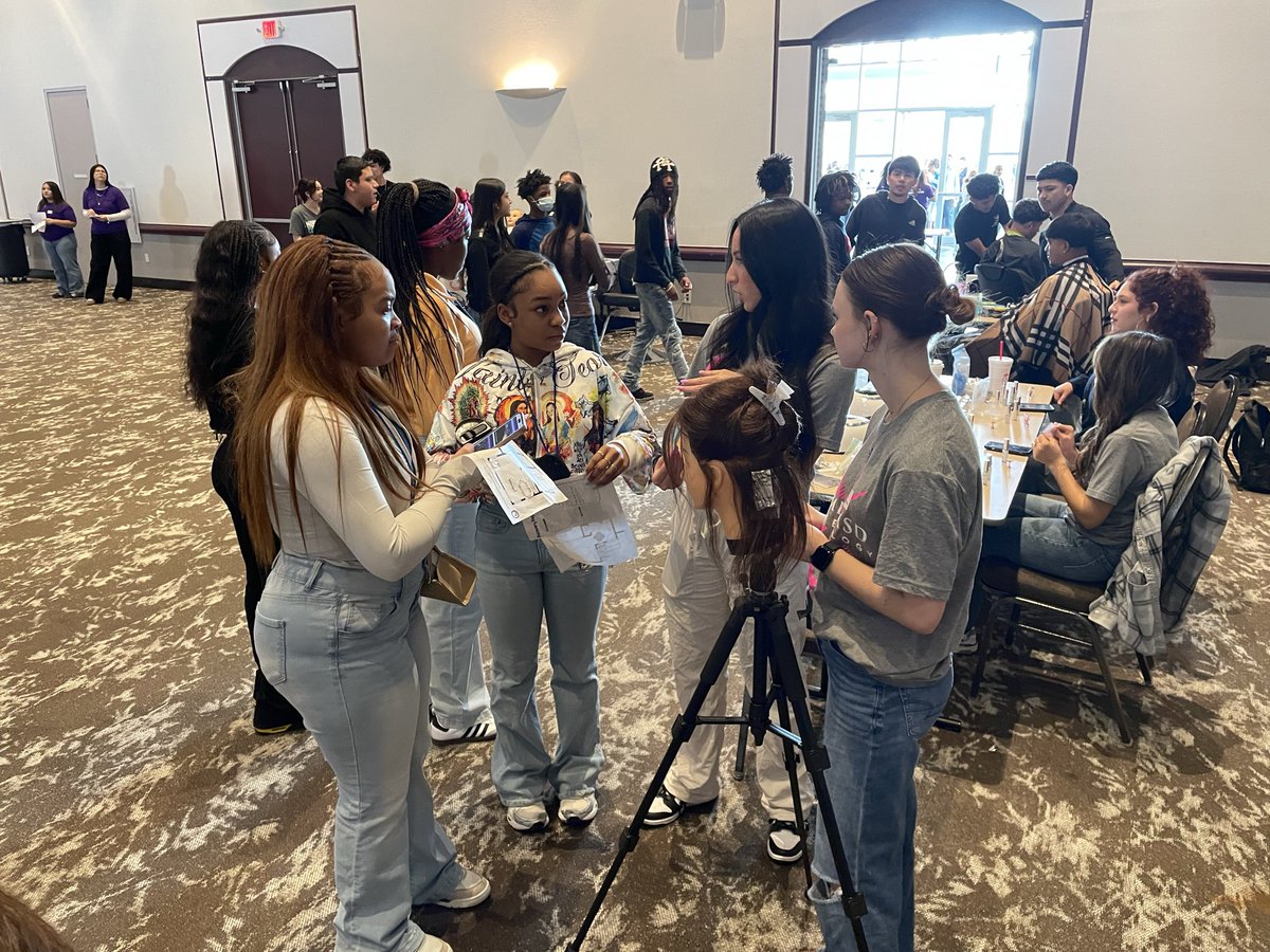 HHS Cosmetology tweet media