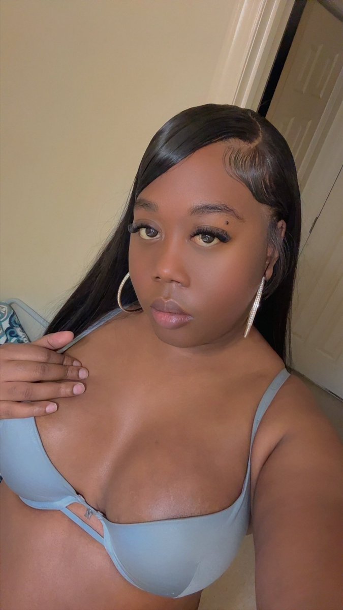 Kayla The FINE ONE 😋💗🍫 tweet media