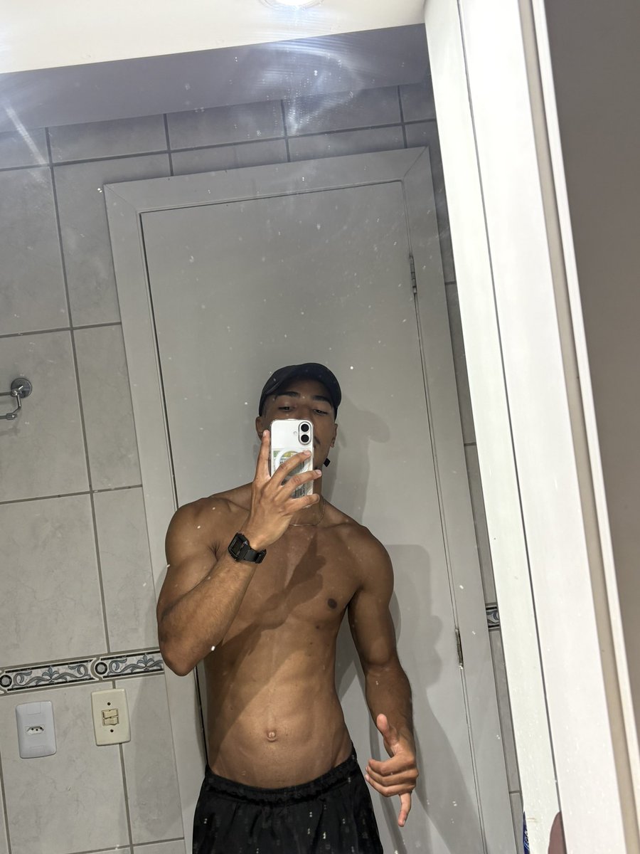 patrick_limas's tweet image. Esse ano é no ódio ou na bomba?!