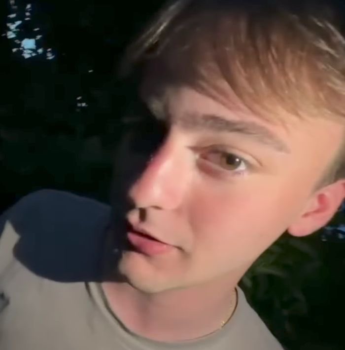 qqzxxe1's tweet image. Moski necesita ser visto de cerca