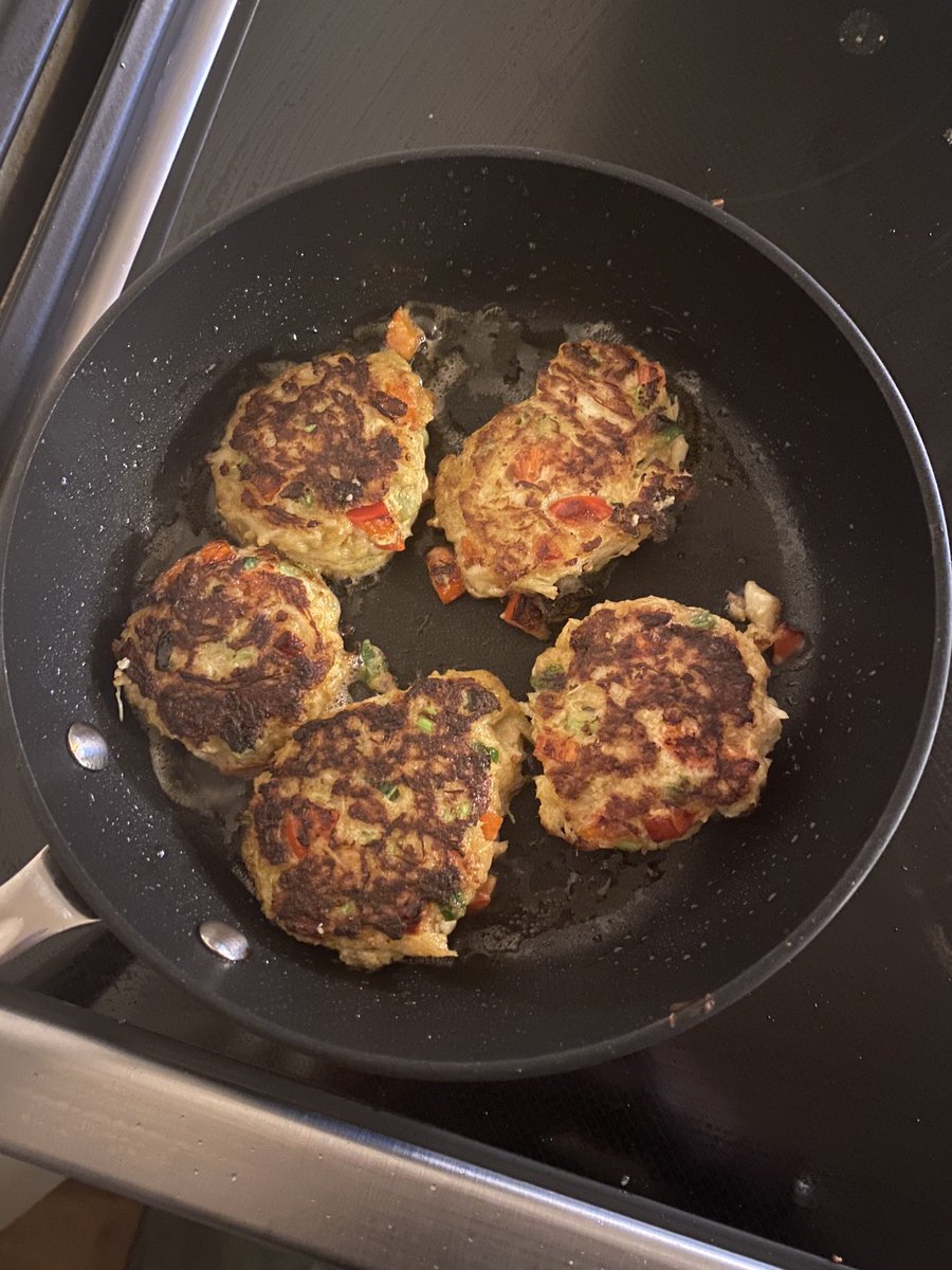 WTSchultz's tweet image. Crab cakes