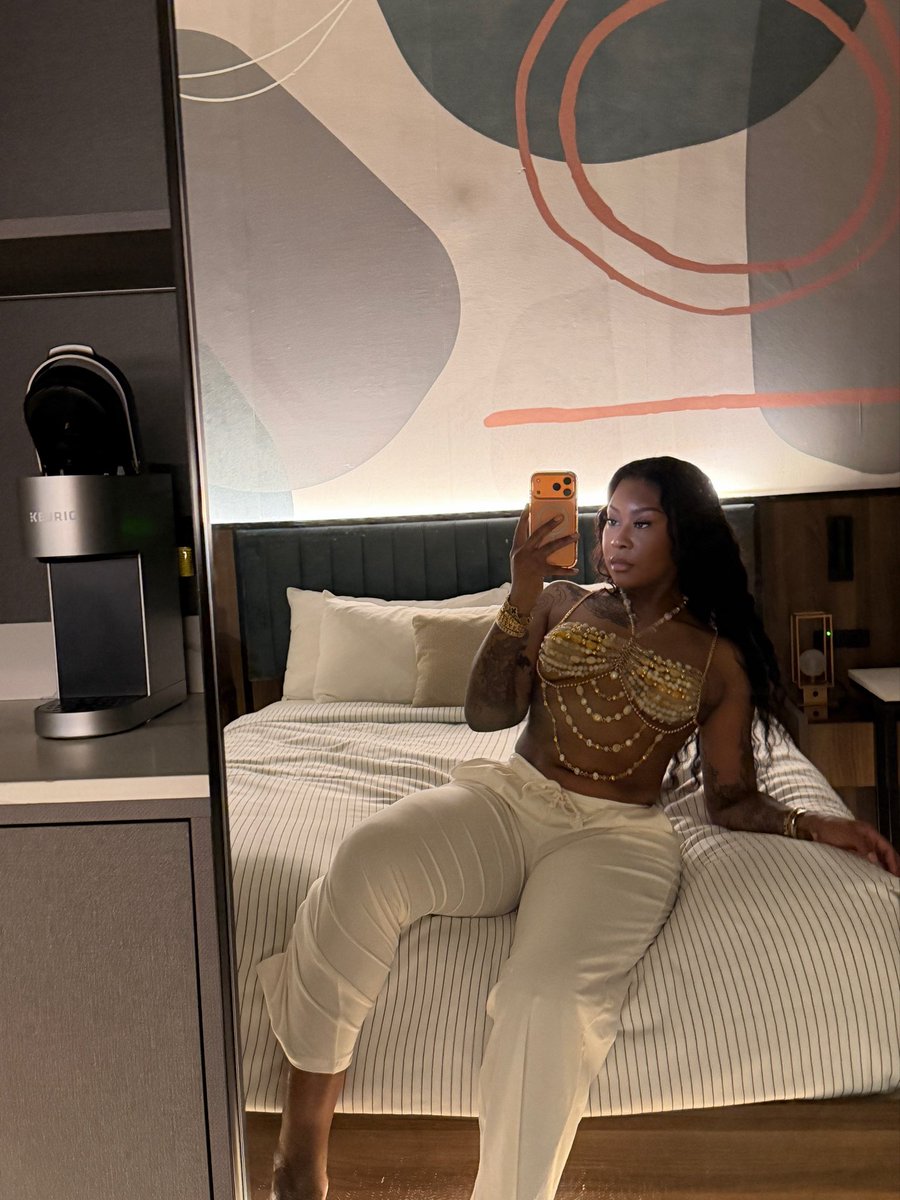 _jadakb's tweet image. spicy mami💋