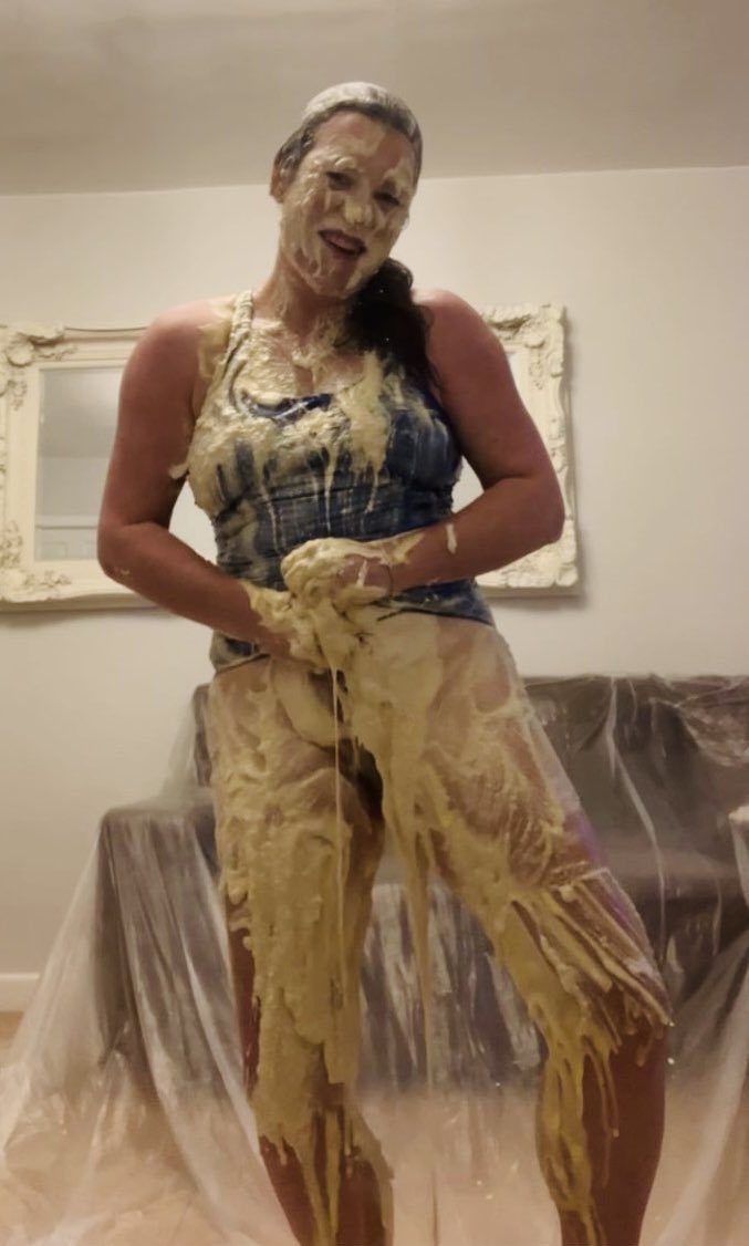 lusciouslaura31's tweet image. Filling my swimsuit tomorrow… who wants to see???? 💙💙💙💙💙💙💙💙💙💙
#wetandmessy #swimsuitfilling #wam #splosh #sploshing
#messygirl #sexy #milf #messyfun #sexymess #onlyfans #girlnextdoor #customvids #fannywedgie