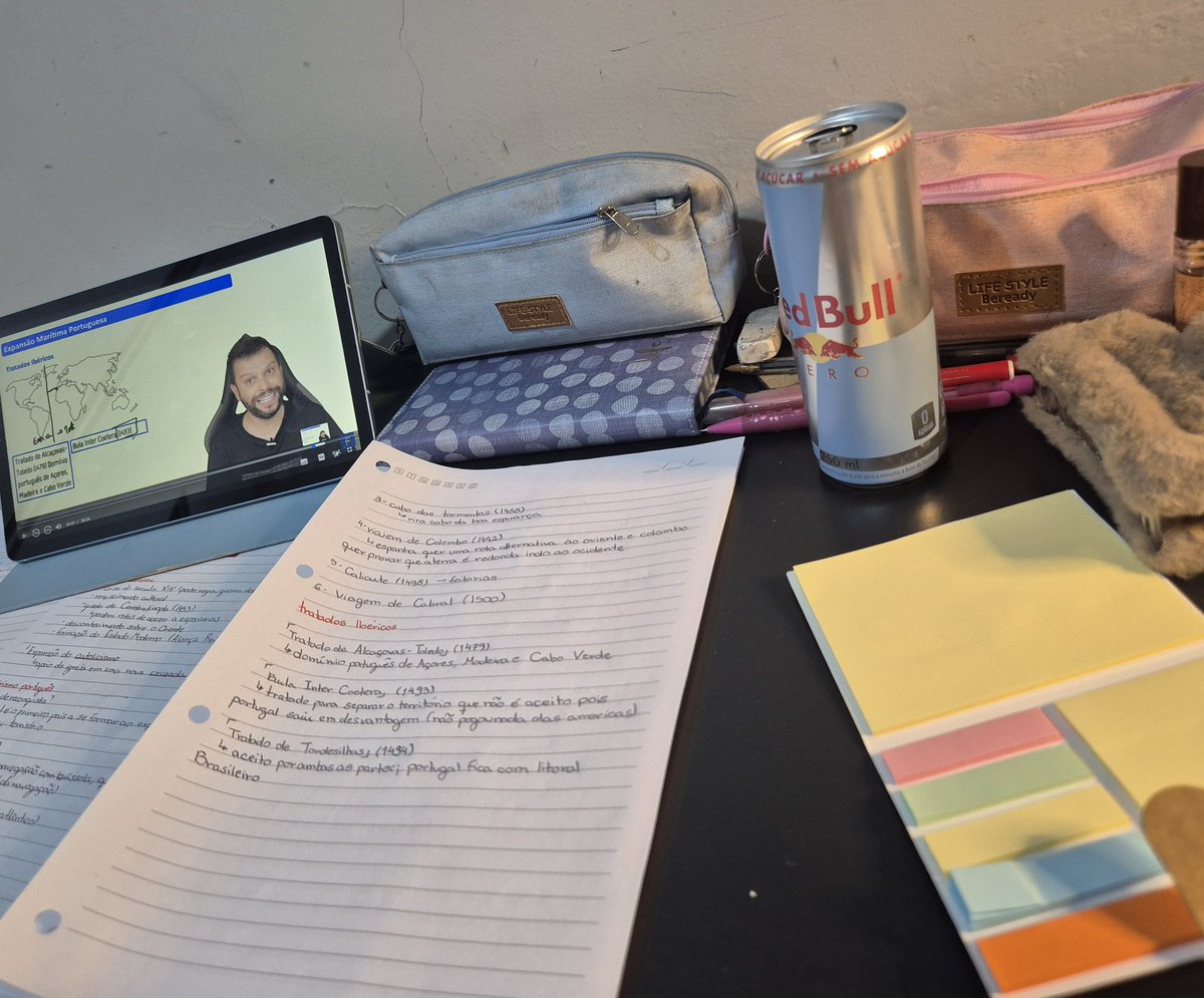 Studyjuno's tweet image. ☆ 20/01 ☆
Pegando o ritmo do EAD de novo kkkkkkkk... fui fazer 40 minutos de cardio hoje depois de física(15 de escada!). Vi bastante video aula, fiz questões e anotei bastante coisa. Só me falta ajustar alimentação e dormir cedo 😝💗
#studytwt #studytwtbr