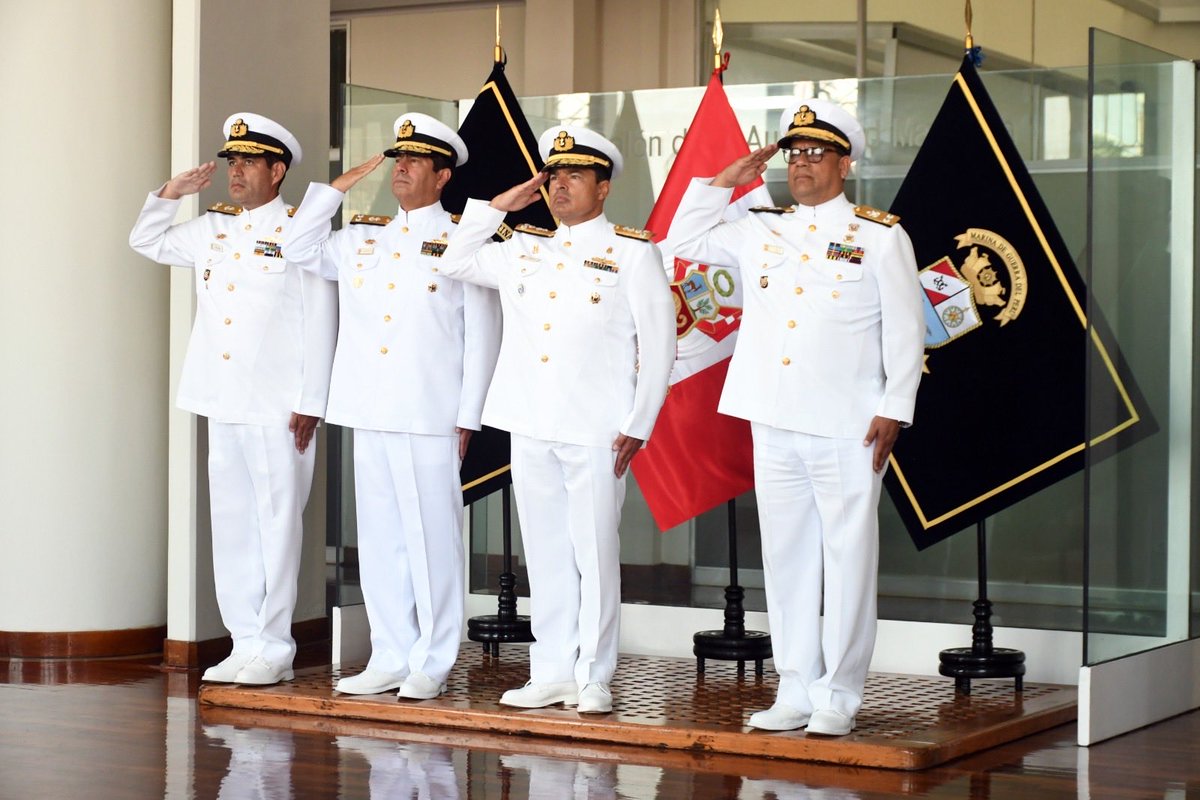 MGP_DICAPI's tweet image. El Director General de Capitanías y Guardacostas, Vicealmirante Oscar Torrico Infantas, presentó al Técnico Supervisor Primero Carlos Alberto Flores Gallo como Técnico Supervisor Maestro de la Dirección General de Capitanías y Guardacostas.
acortar.link/2Z86P0