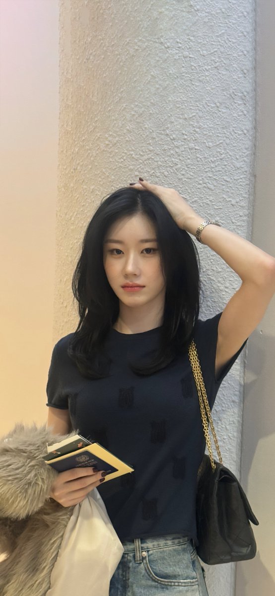 Itzy_wall021219's tweet image. #CHAERYEONG Wallpapers              
#ITZY #있지 #채령 #MIDZY #ITZY_ALL_IN_US #ITZY_TUNNELVISION #ITZY_TNVS