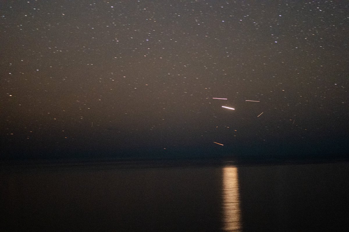 lights (uap) over the pacific off the coast of Big Sur. 1.18.26 ~9pm 
These are 5s exposures. 
I have video and timelapses as well.

<a href="/DoW_AARO/">All-domain Anomaly Resolution Office</a> 
<a href="/AmericanALCHMY/">American Alchemy</a> 
<a href="/AlchemyAmerican/">Jesse Michels</a> 
<a href="/UAPGERB/">Gerb</a> 
<a href="/rosscoulthart/">Ross Coulthart</a> 
<a href="/SkywatcherHQ/">Skywatcher</a>