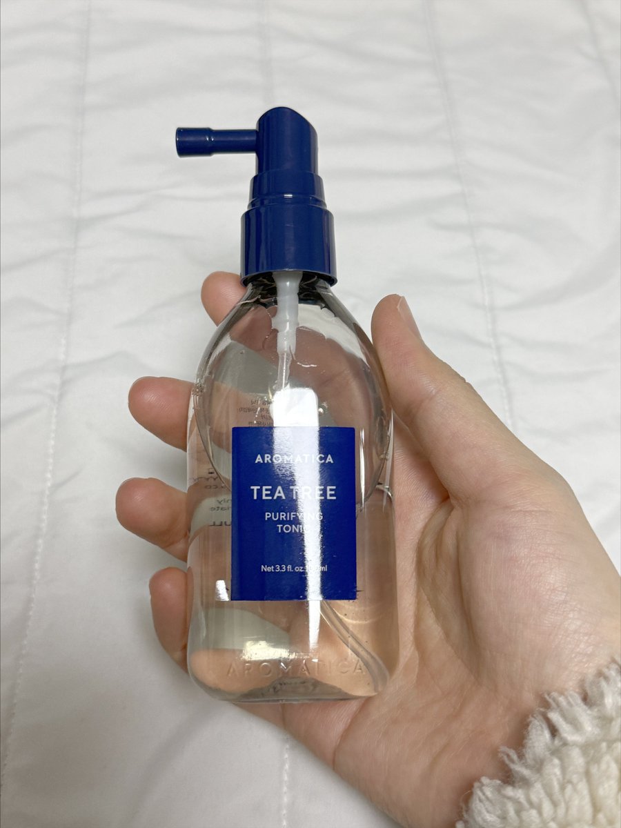 pure_sung's tweet image. 저녁에 머리 감는데 아침에 찝찝한 레이리
주목하십시오. 광고면 계폭함

작년 여름부터 내가 돈주고 사서 씀.
너무 좋아서 사무실에도 둠.

숱도 많고 정수리에 열이 많아서 그런지
오후에는 냄시가 살짝 신경쓰였는데
이거 뿌리고 많이 좋아졌숭요.

뿌리면 화해지고 시원하고 향기도 강해서
머리 안…