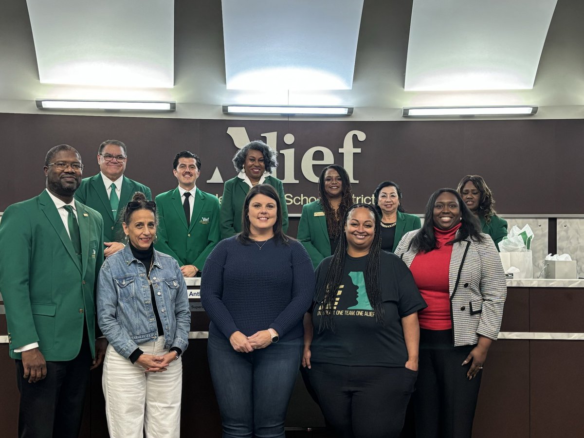 Dr. Cecilia Crear tweet media